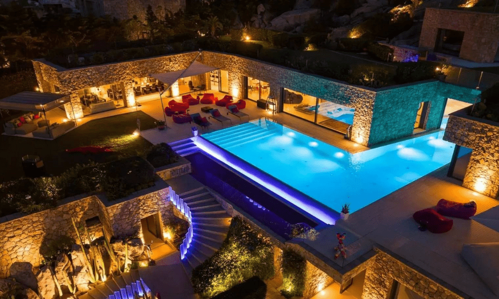 Sea-facing terrace with panoramic ocean view in Porto Cervo villa