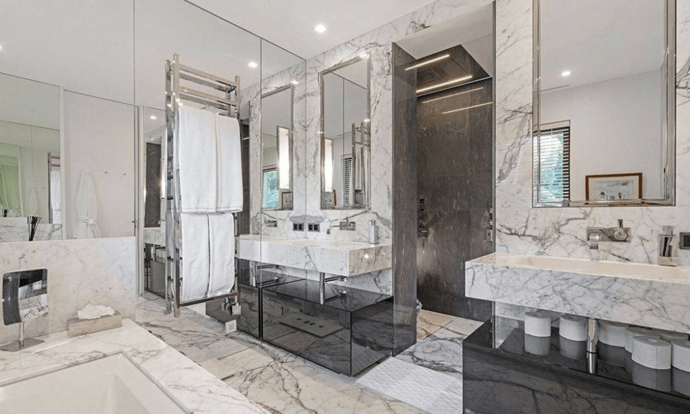 Spa-style bathroom with marble finishes in Saint‑Tropez villa
