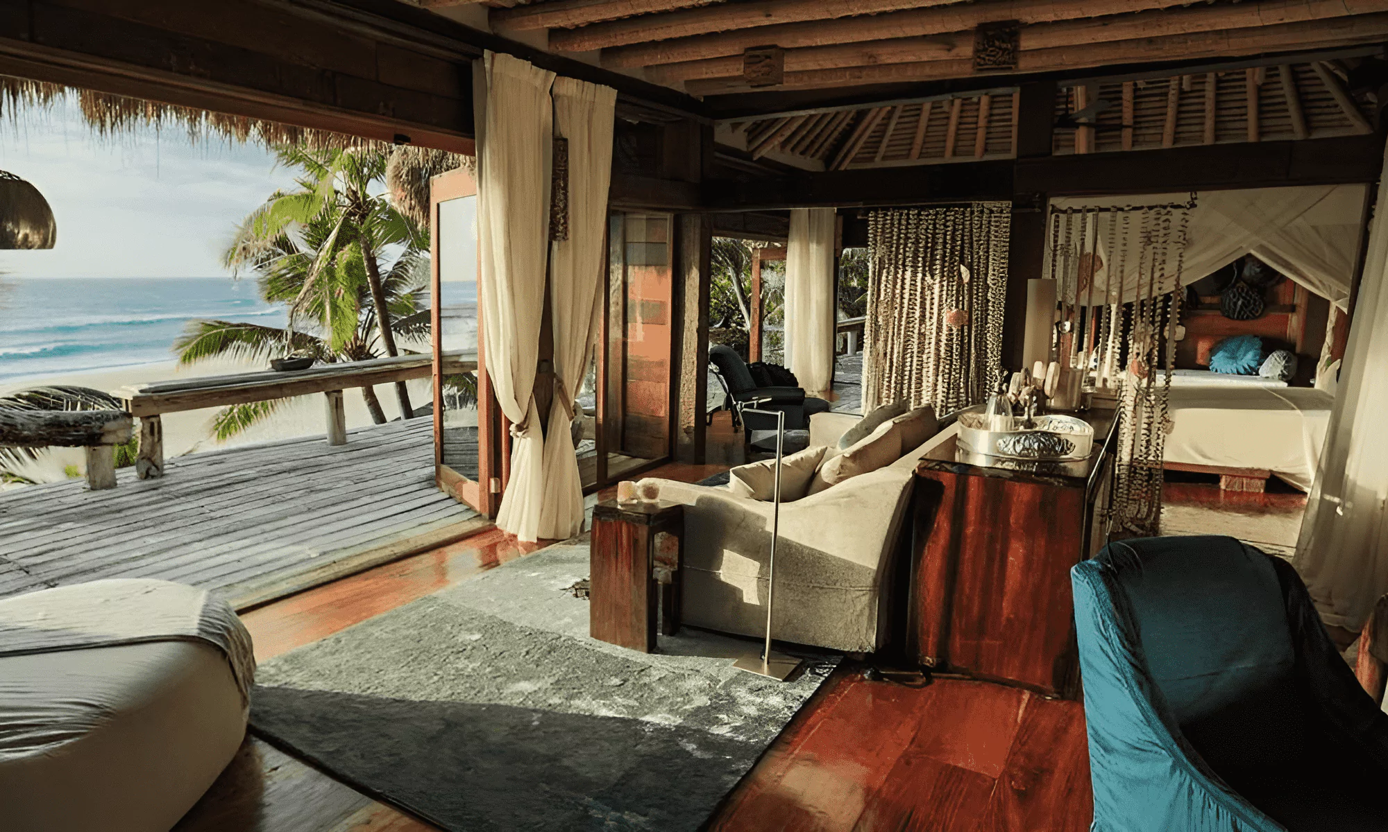 Luxury suite in the Seychelles, ocean view.